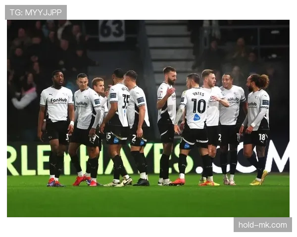 德比郡球迷热情高涨,数万人齐聚彰显强大凝聚力 德比郡球迷热情高涨,数万人齐聚彰显强大凝聚力